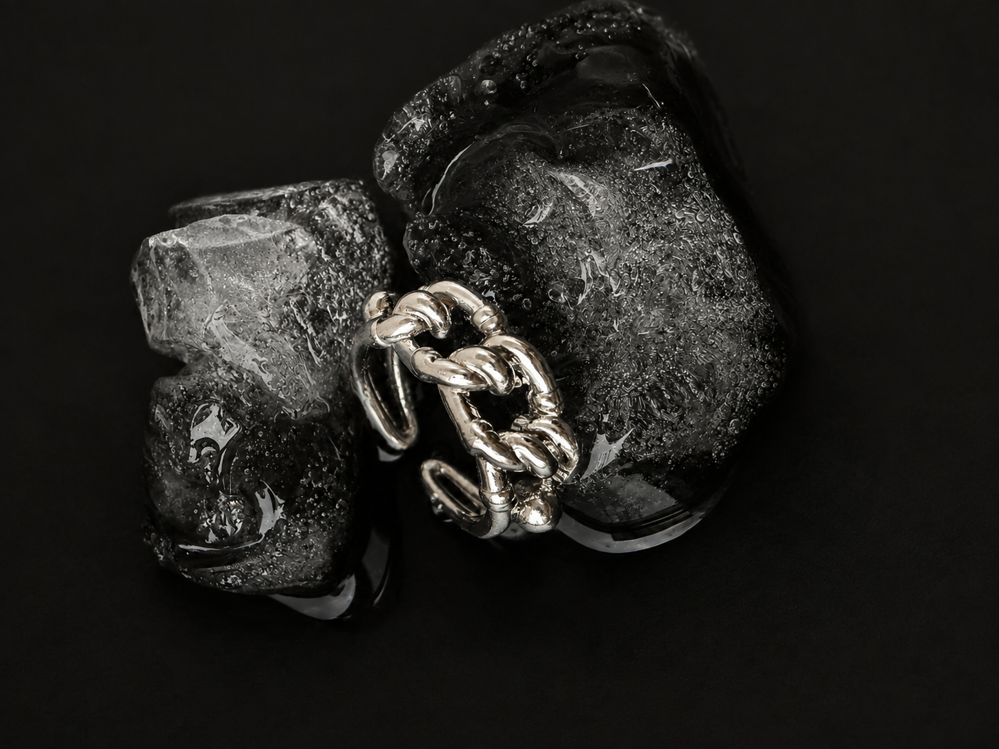 The Lune Link Ring