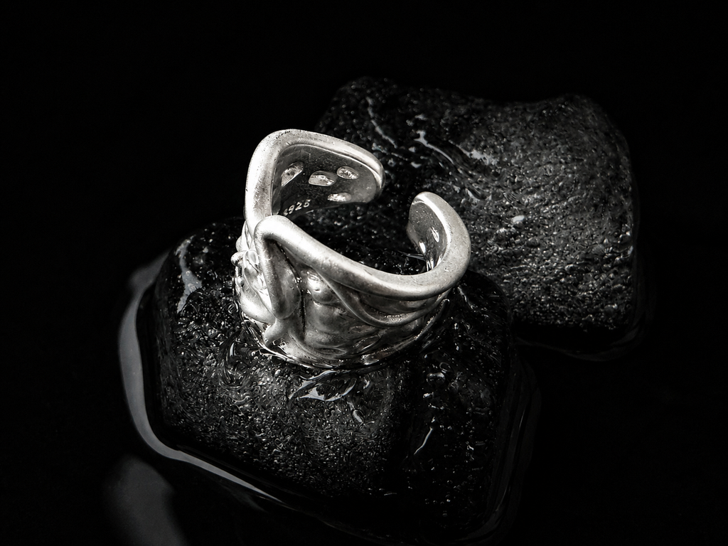 The Sea Rock Ring