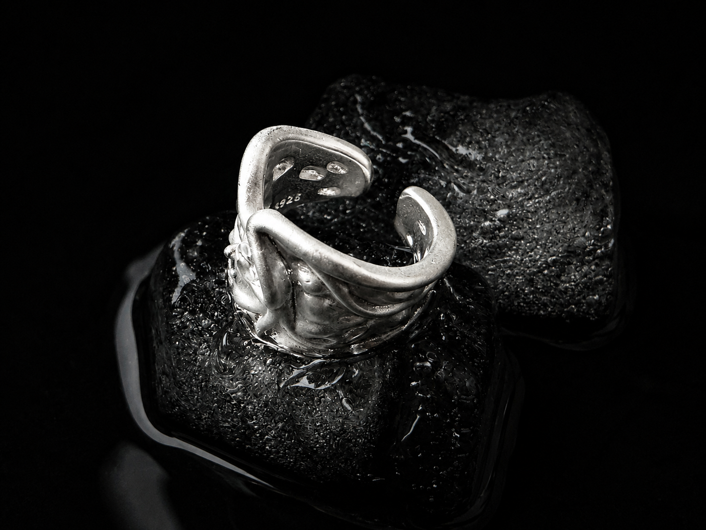 The Sea Rock Ring