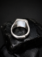 The pearl rose ring