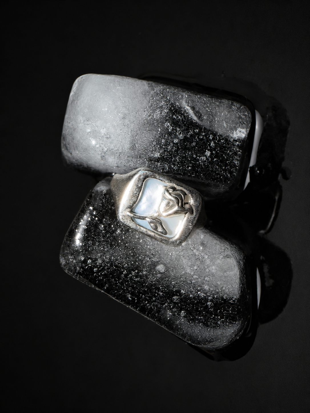 The pearl rose ring