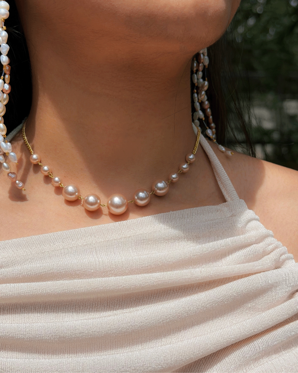 Blush Crown Choker
